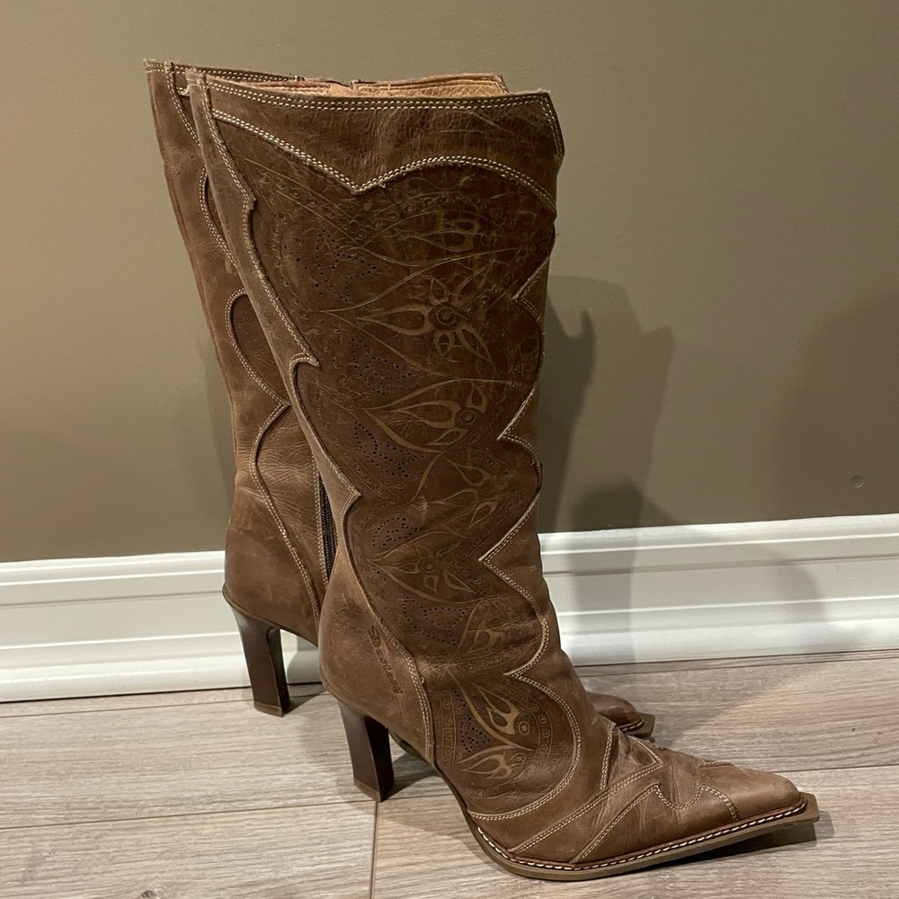 Destroy leather boots made in Spain - Size 9/40